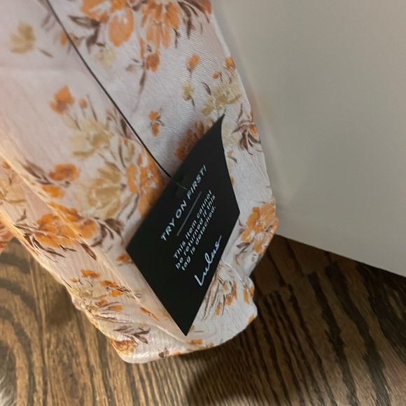 NWT Lulus Blush Pink Floral Off-the-Shoulder Romper - XS - Picture 6 of 7